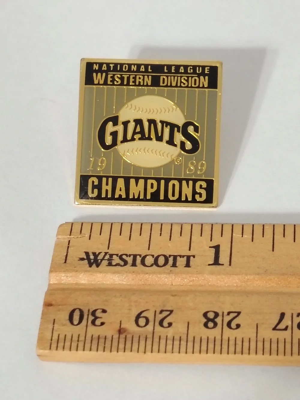 Vintage 1989 MLB San Francisco Giants Western Division Champ Collectible Hat PIn